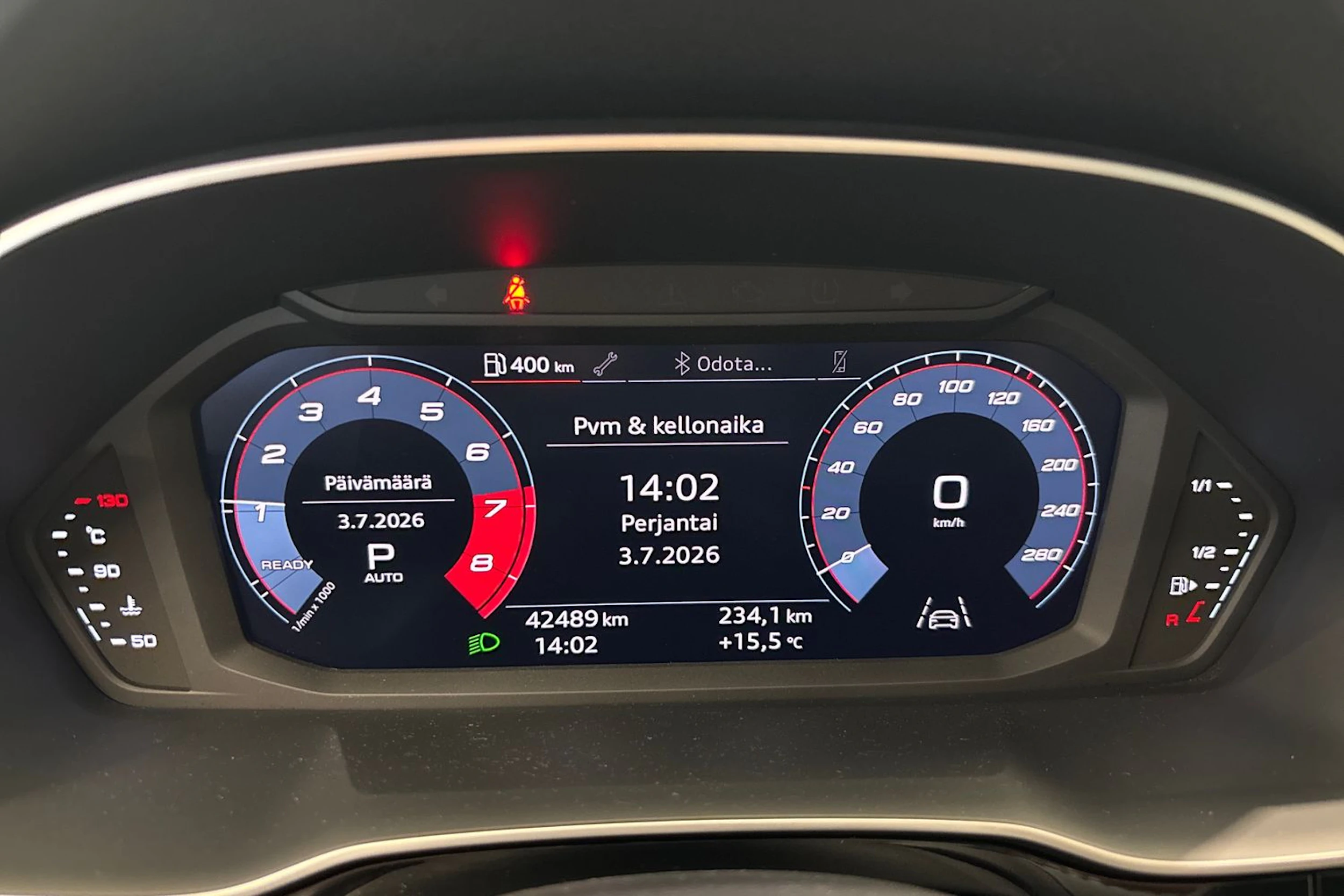 hopea Audi Q3 2019 kuva 18.