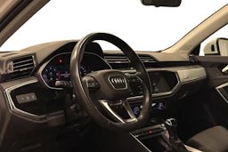 valkoinen Audi Q3 2019 kuva 6.