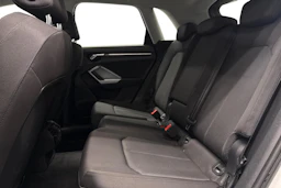 valkoinen Audi Q3 2019 kuva 8.