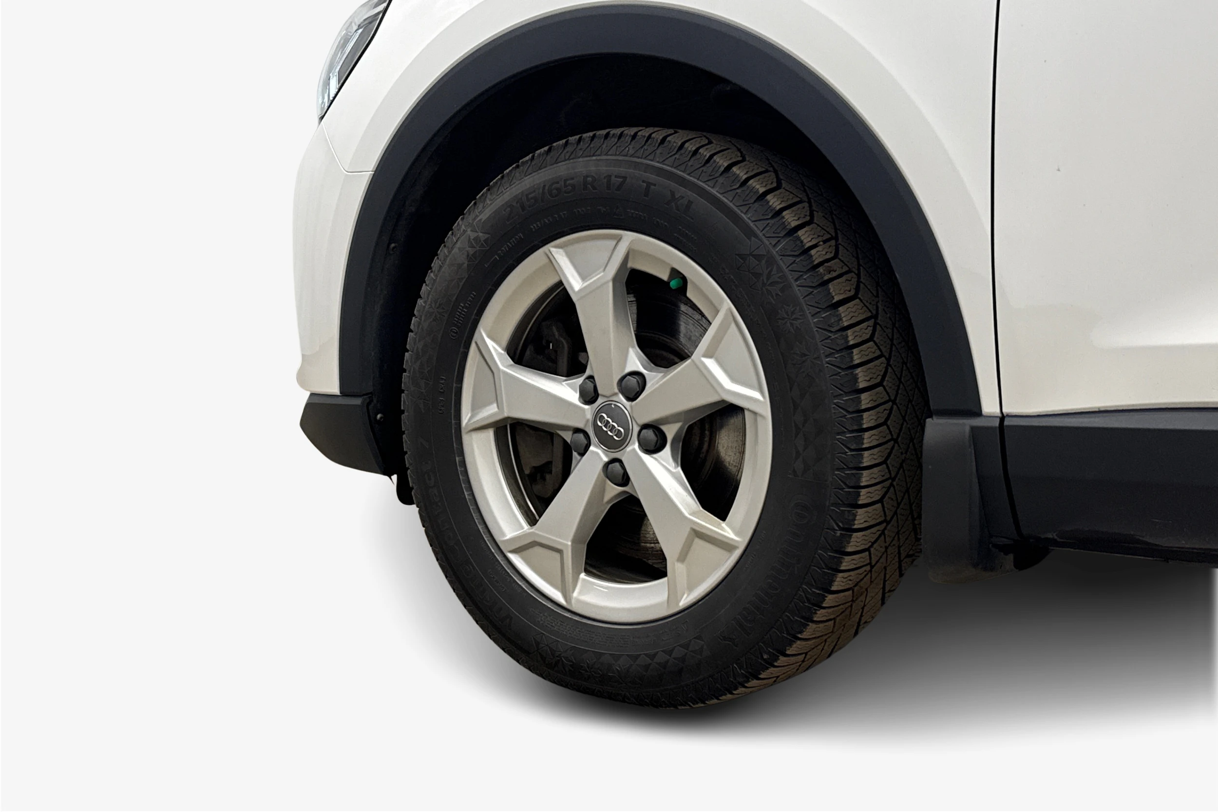 valkoinen Audi Q3 2019 kuva 9.