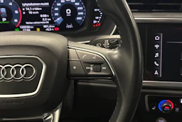 valkoinen Audi Q3 2019 kuva 13.