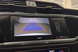 valkoinen Audi Q3 2019 kuva 16.