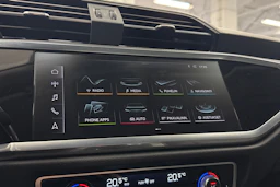 valkoinen Audi Q3 2019 kuva 17.