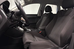 valkoinen Audi Q3 2019 kuva 22.