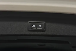 valkoinen Audi Q3 2019 kuva 24.