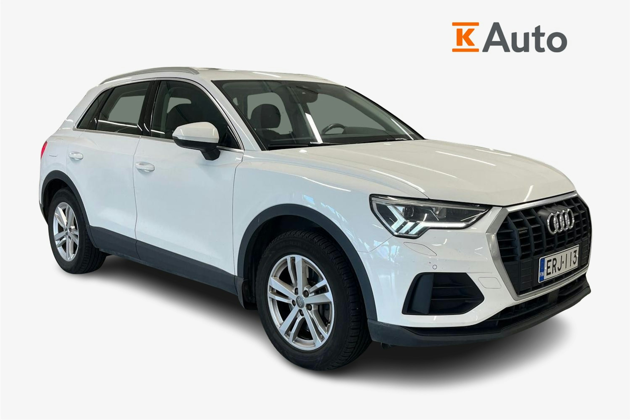 valkoinen Audi Q3 2019 kuva 1.