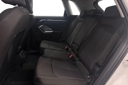 valkoinen Audi Q3 2019 kuva 8.