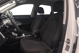 valkoinen Audi Q3 2019 kuva 9.
