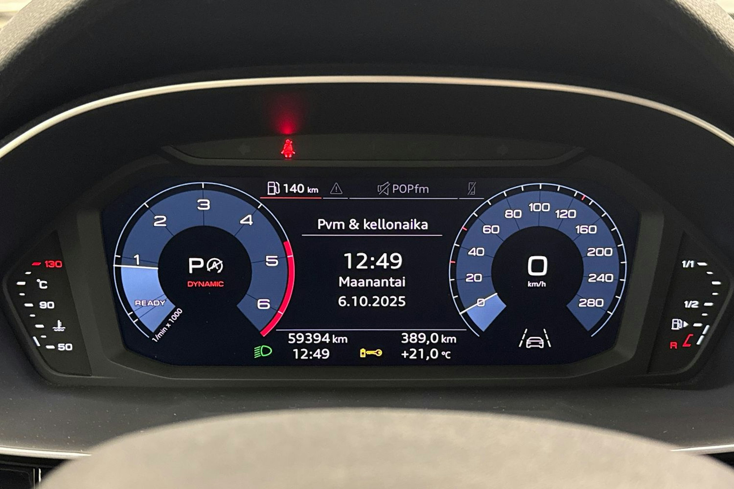 valkoinen Audi Q3 2019 kuva 15.