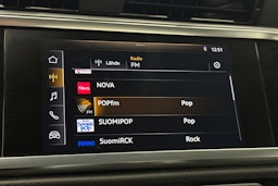 valkoinen Audi Q3 2019 kuva 22.