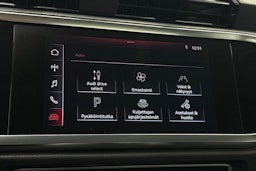 valkoinen Audi Q3 2019 kuva 26.