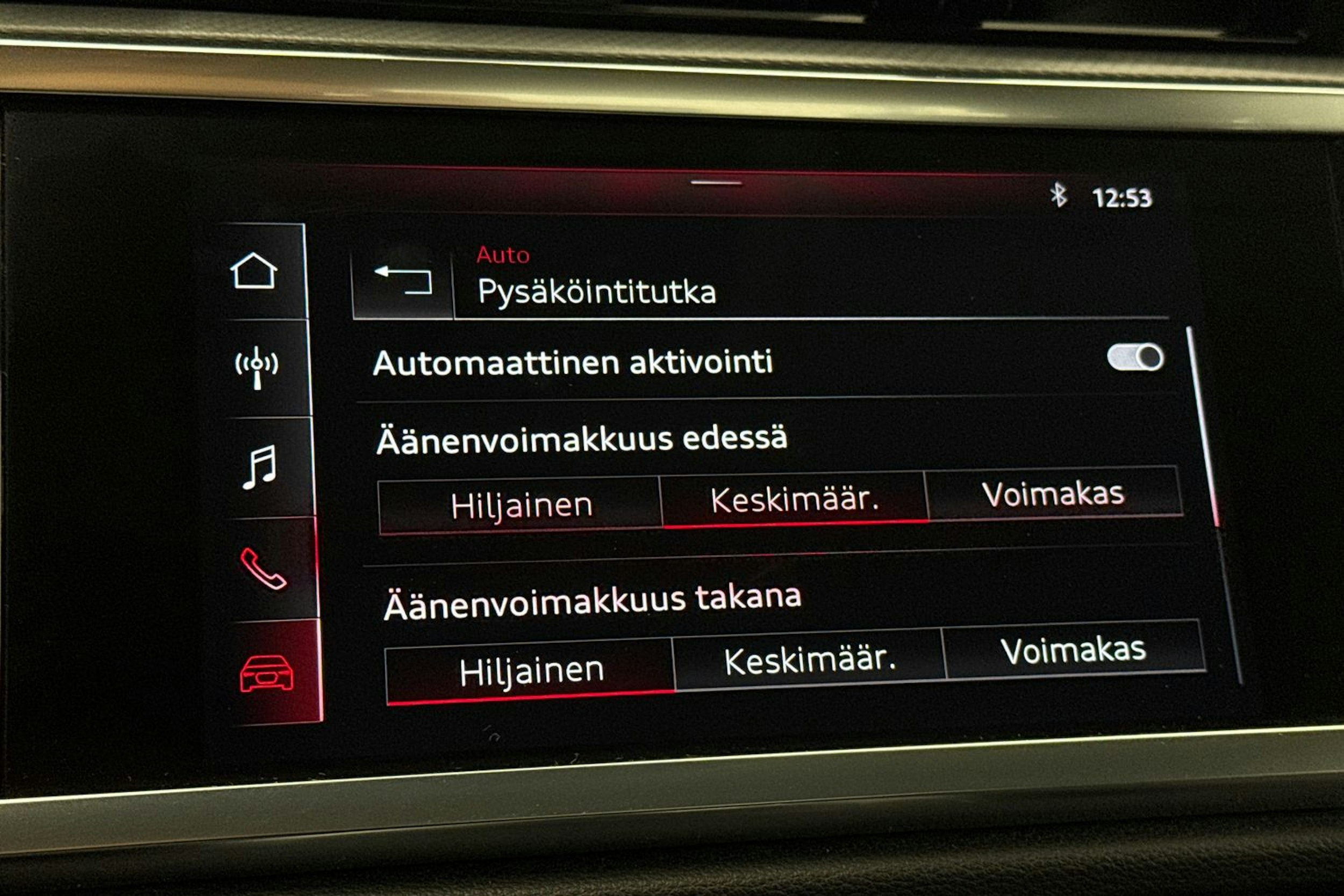 valkoinen Audi Q3 2019 kuva 32.