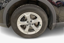 met. musta Audi Q3 2019 kuva 11.