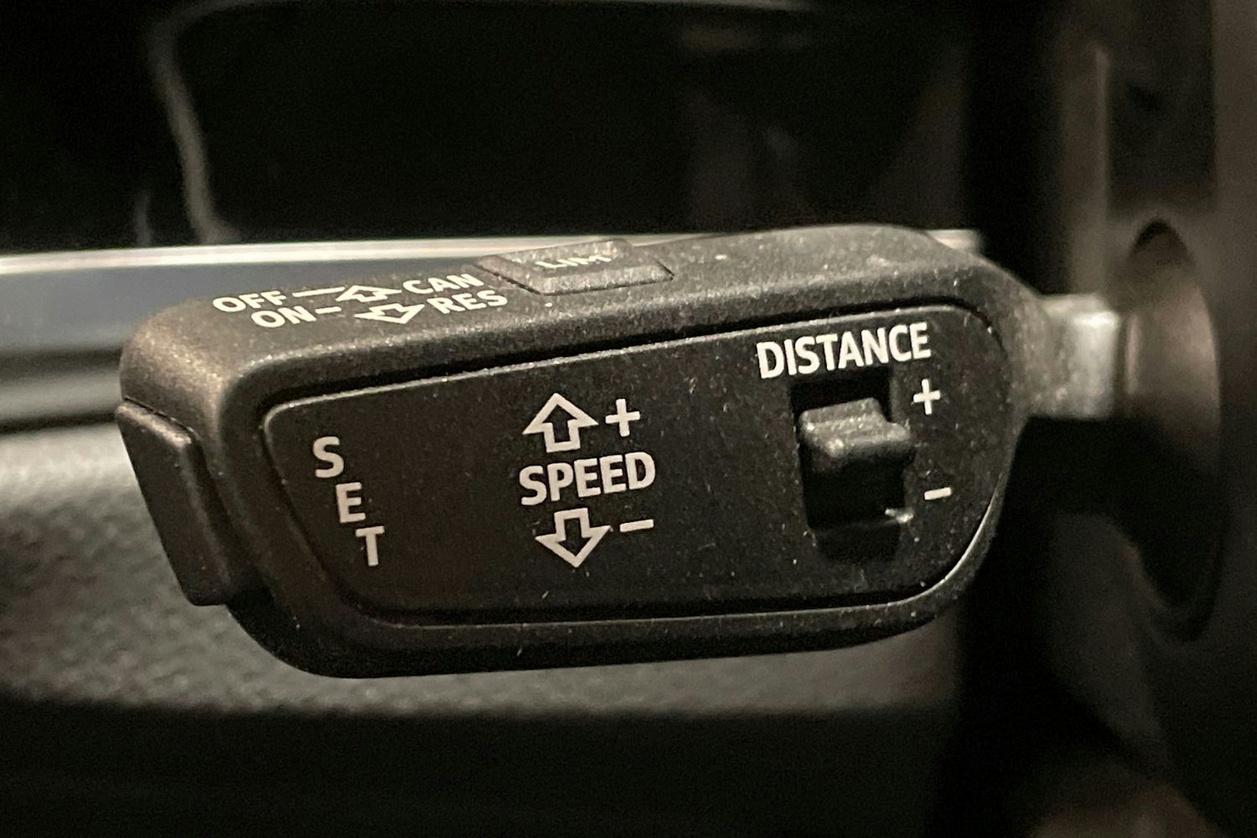 met. musta Audi Q3 2019 kuva 20.