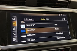 met. musta Audi Q3 2019 kuva 26.