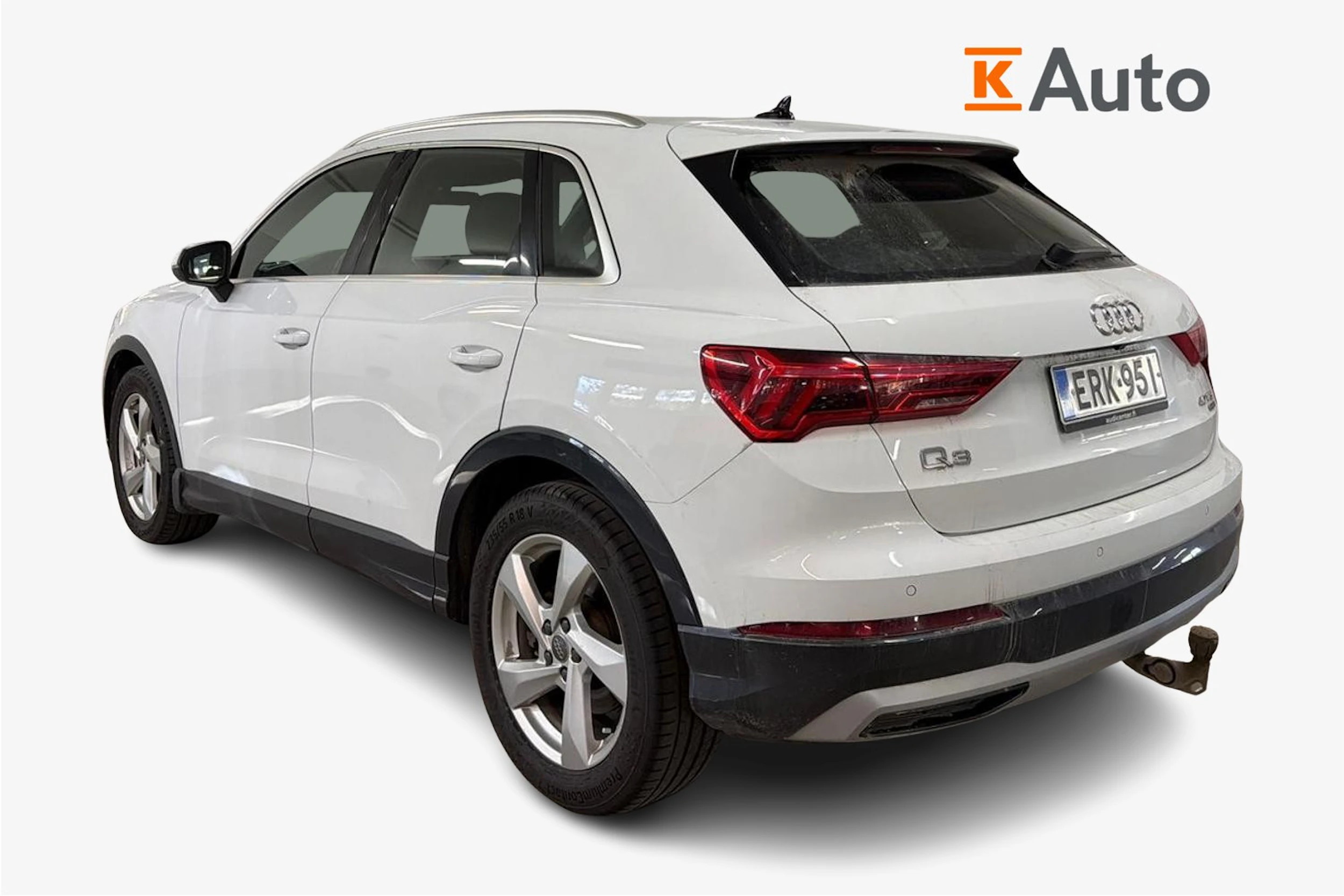 valkoinen Audi Q3 2019 kuva 2.