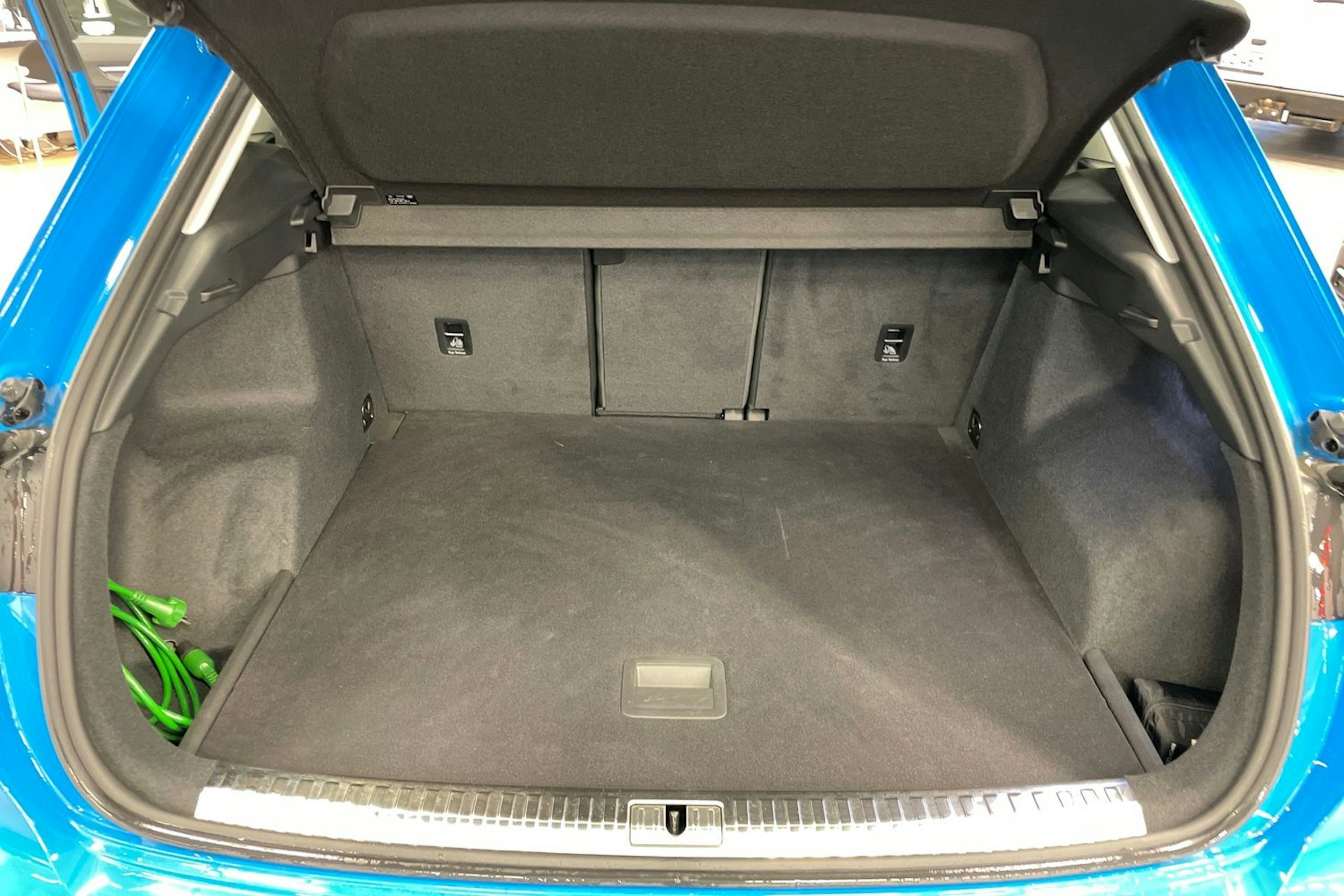 Sininen Audi Q3 2019 kuva 13.