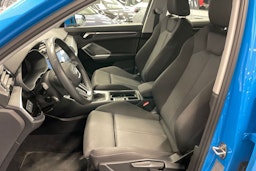 Sininen Audi Q3 2019 kuva 15.