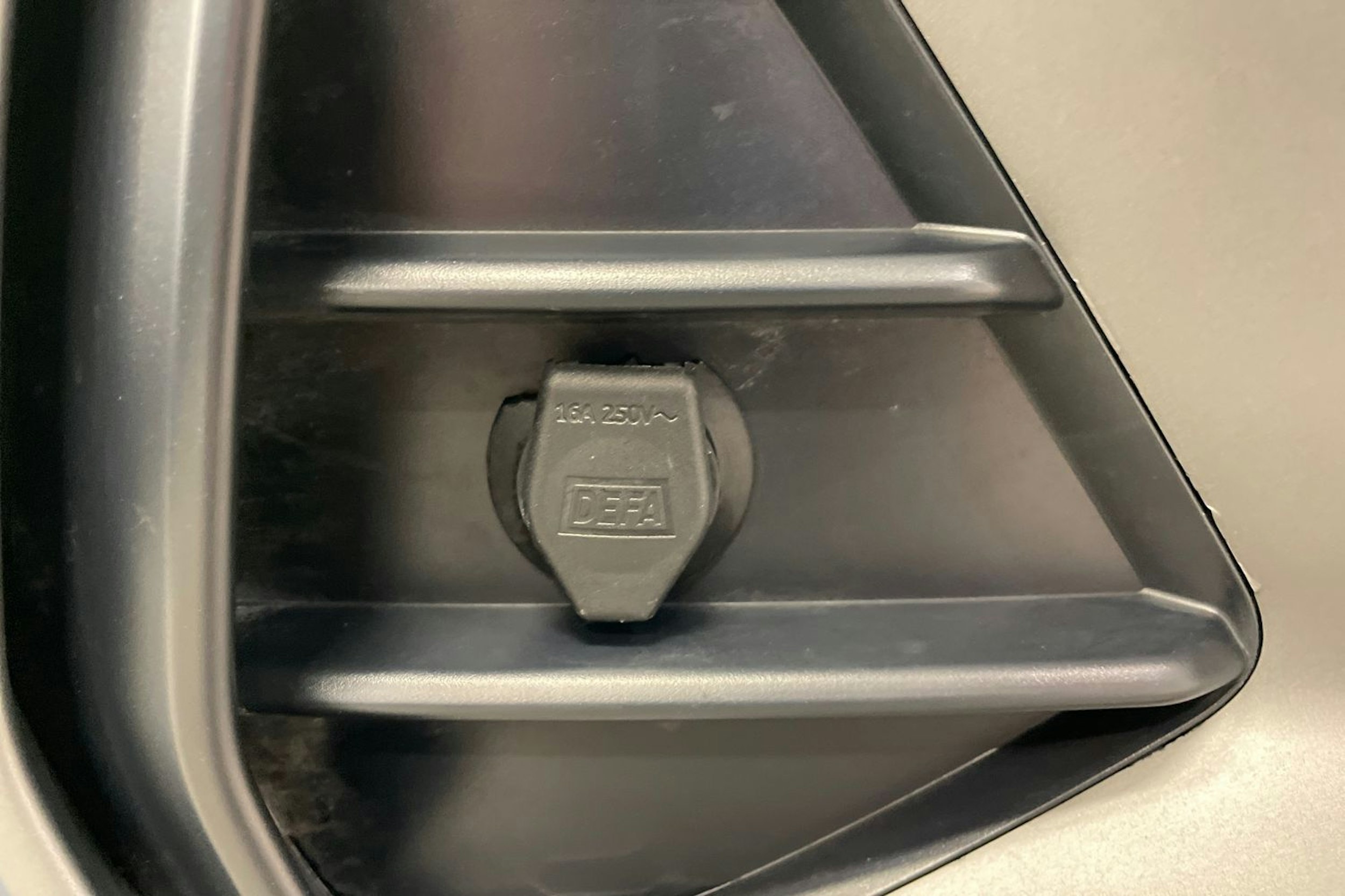 Sininen Audi Q3 2019 kuva 26.