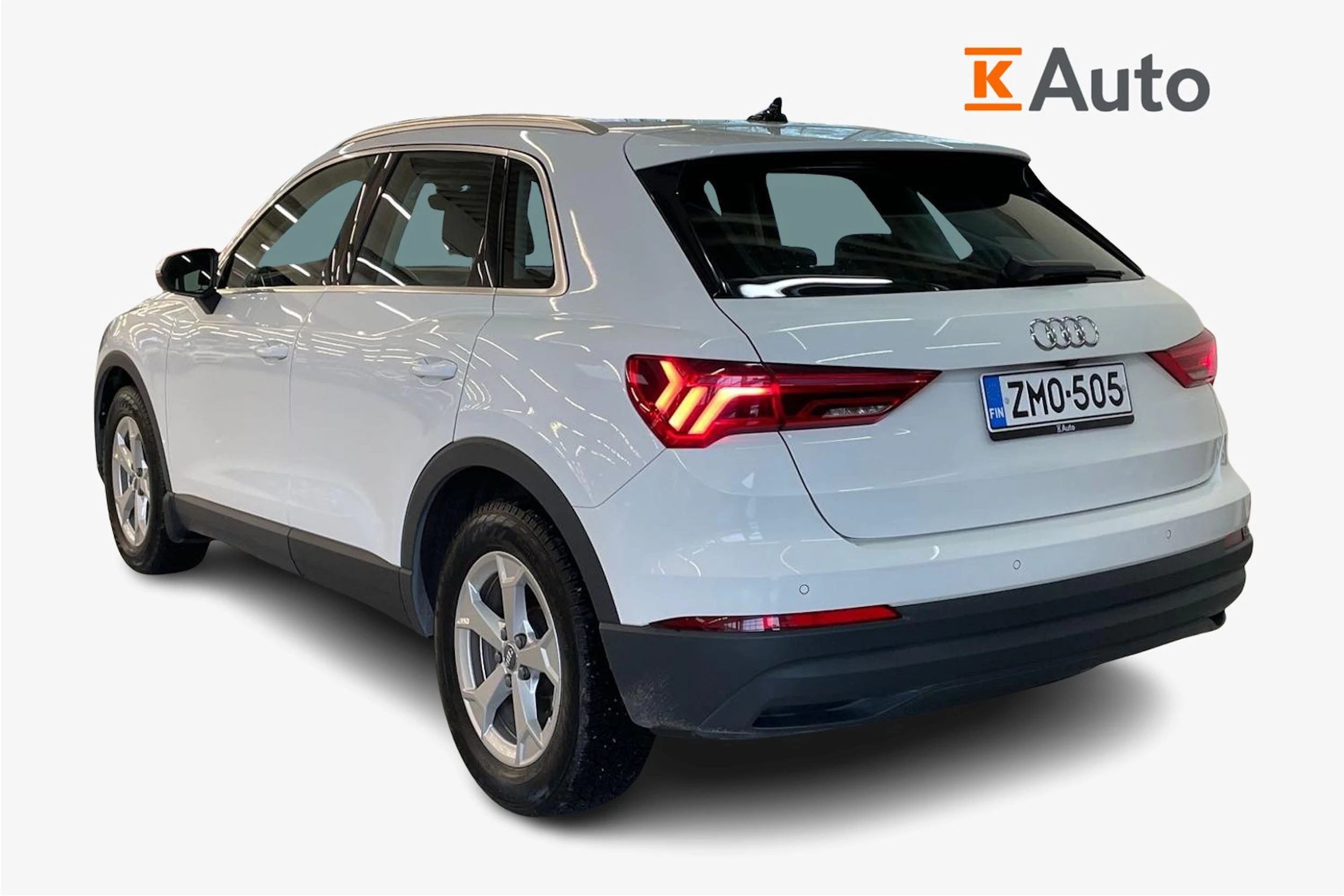 valkoinen Audi Q3 2019 kuva 2.