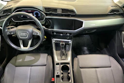 valkoinen Audi Q3 2019 kuva 7.