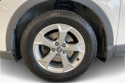 valkoinen Audi Q3 2019 kuva 9.