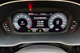 met. harmaa Audi Q3 2019 kuva 19.