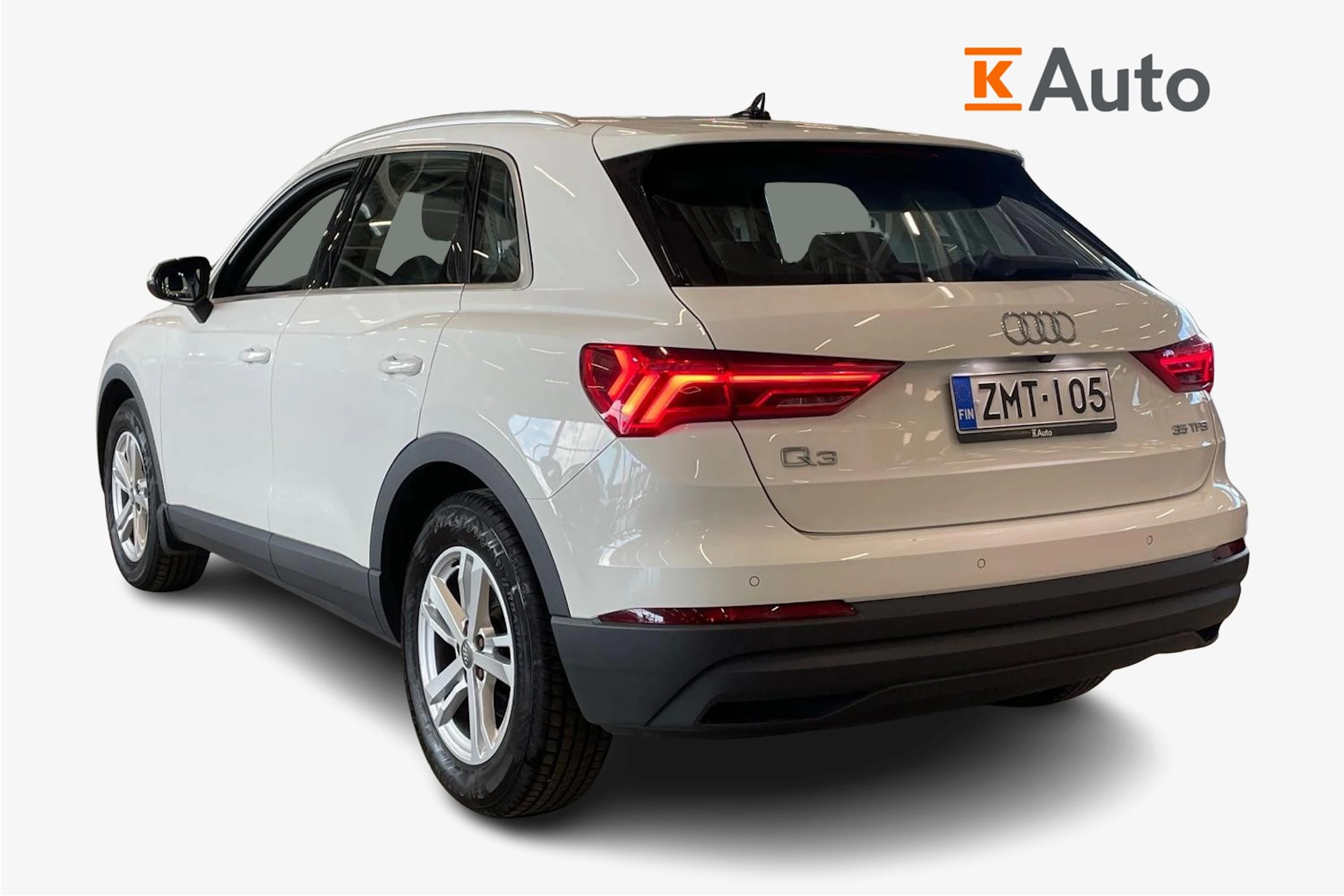 valkoinen Audi Q3 2019 kuva 3.