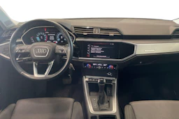 valkoinen Audi Q3 2019 kuva 9.