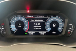 valkoinen Audi Q3 2019 kuva 18.