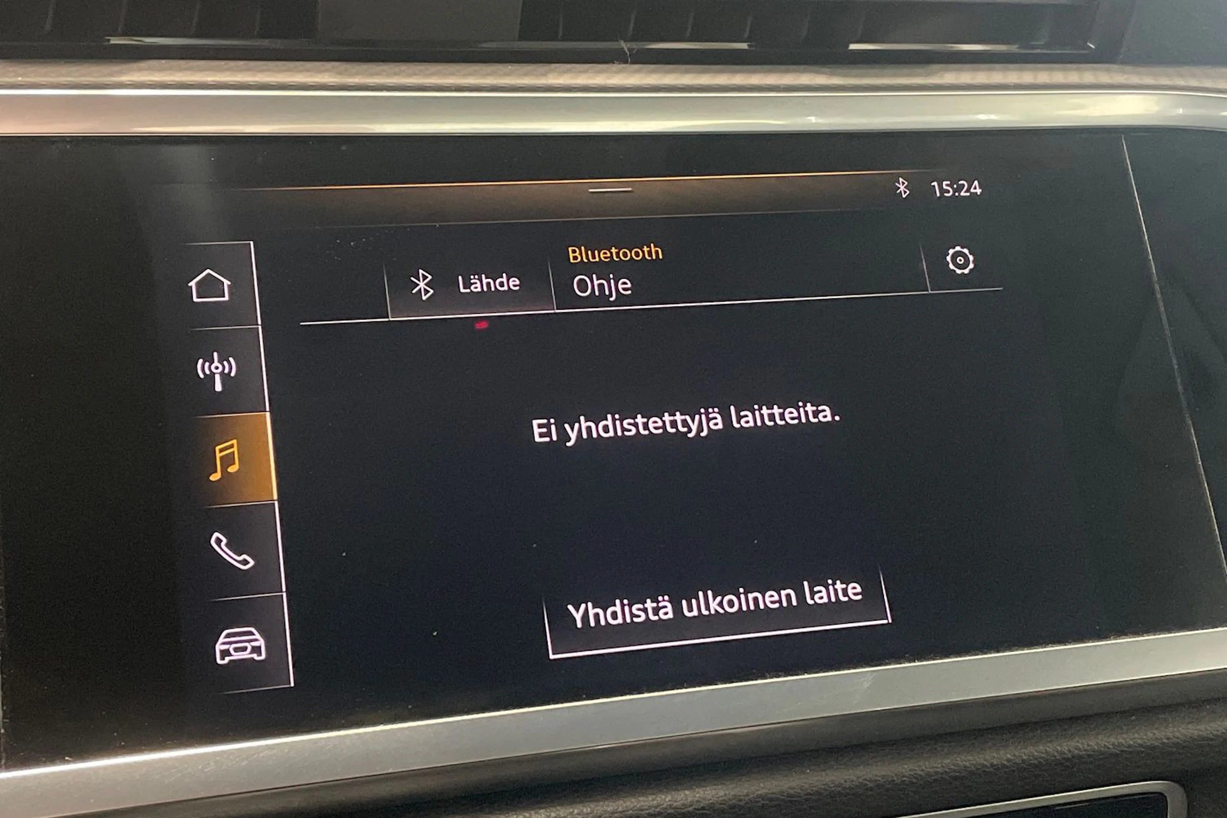 valkoinen Audi Q3 2019 kuva 25.