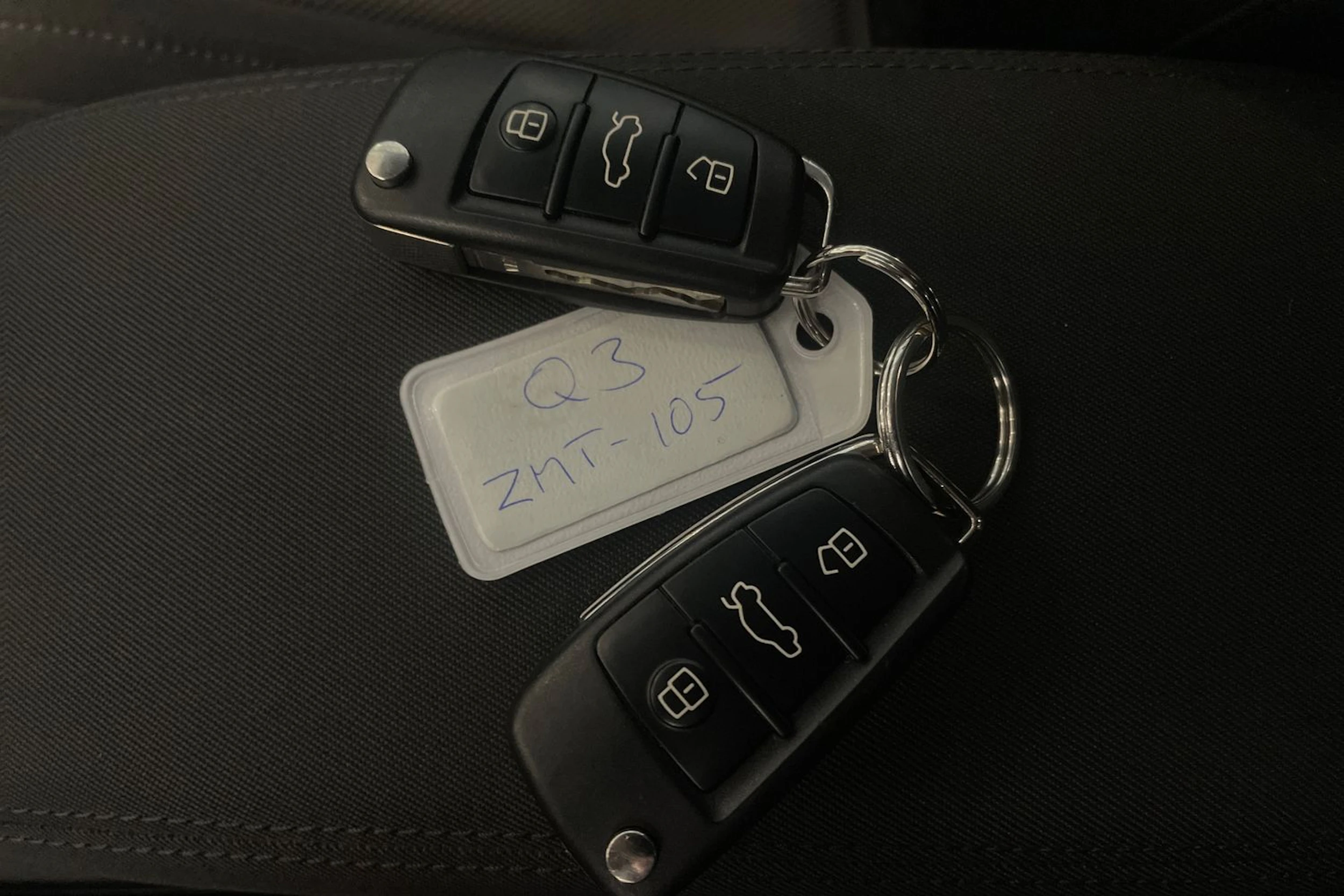 valkoinen Audi Q3 2019 kuva 35.