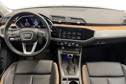Musta Audi Q3 2020 kuva 9.