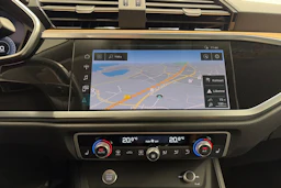 Musta Audi Q3 2020 kuva 22.