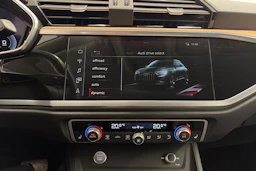 Musta Audi Q3 2020 kuva 24.