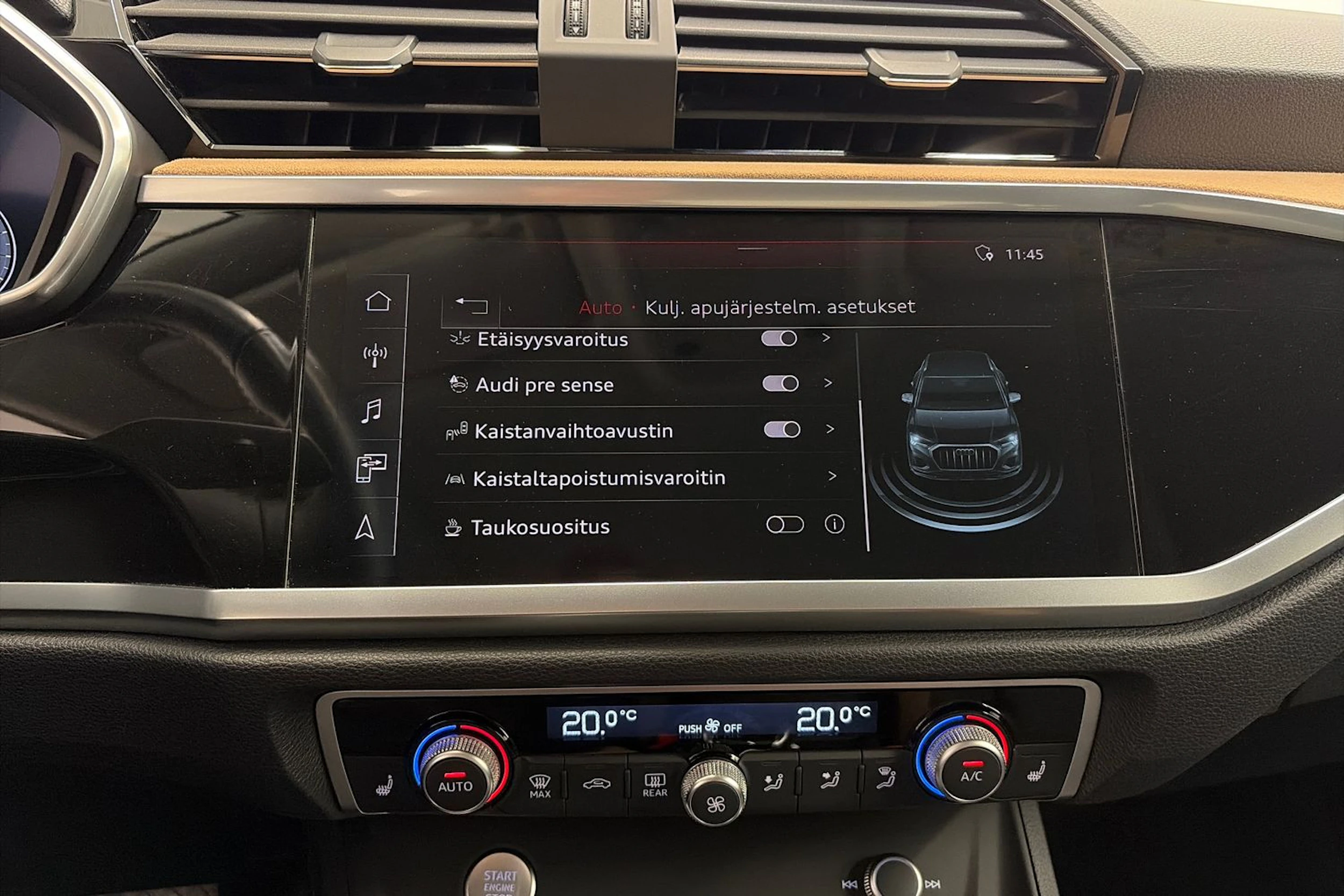 Musta Audi Q3 2020 kuva 26.