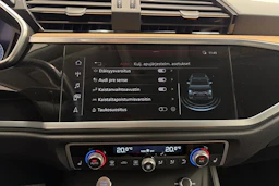 Musta Audi Q3 2020 kuva 26.