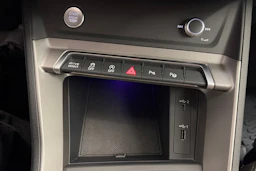 Musta Audi Q3 2020 kuva 29.