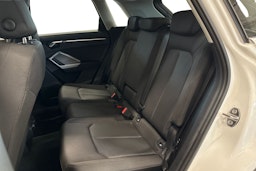 valkoinen Audi Q3 2020 kuva 10.