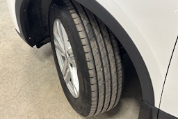 valkoinen Audi Q3 2020 kuva 13.