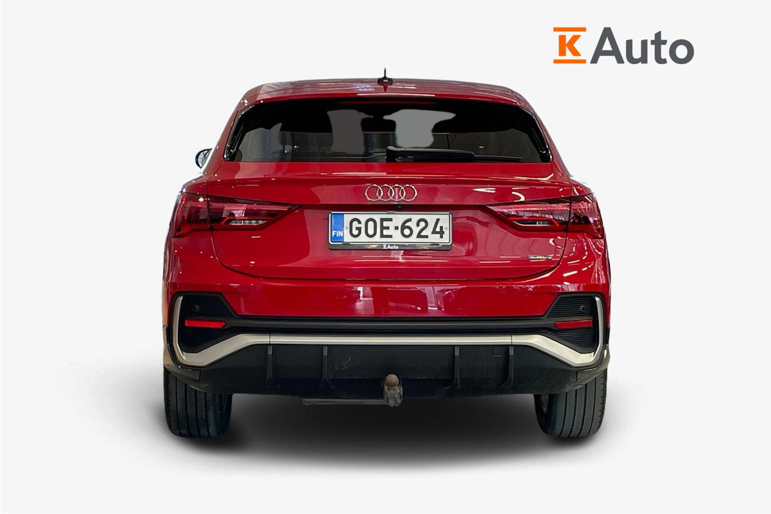 punainen Audi Q3 2020 kuva 4.