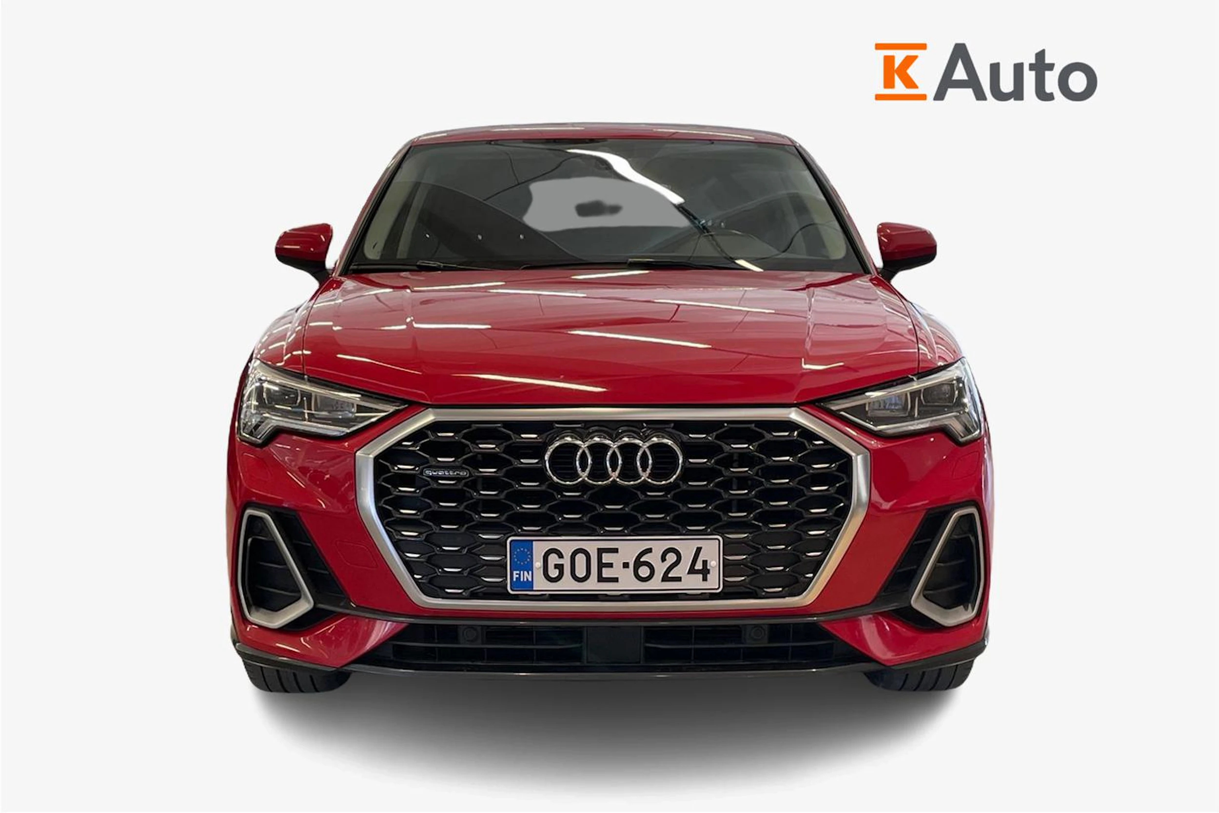punainen Audi Q3 2020 kuva 5.