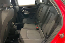 punainen Audi Q3 2020 kuva 11.