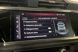 punainen Audi Q3 2020 kuva 21.
