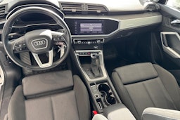 Valkoinen Audi Q3 2020 kuva 7.