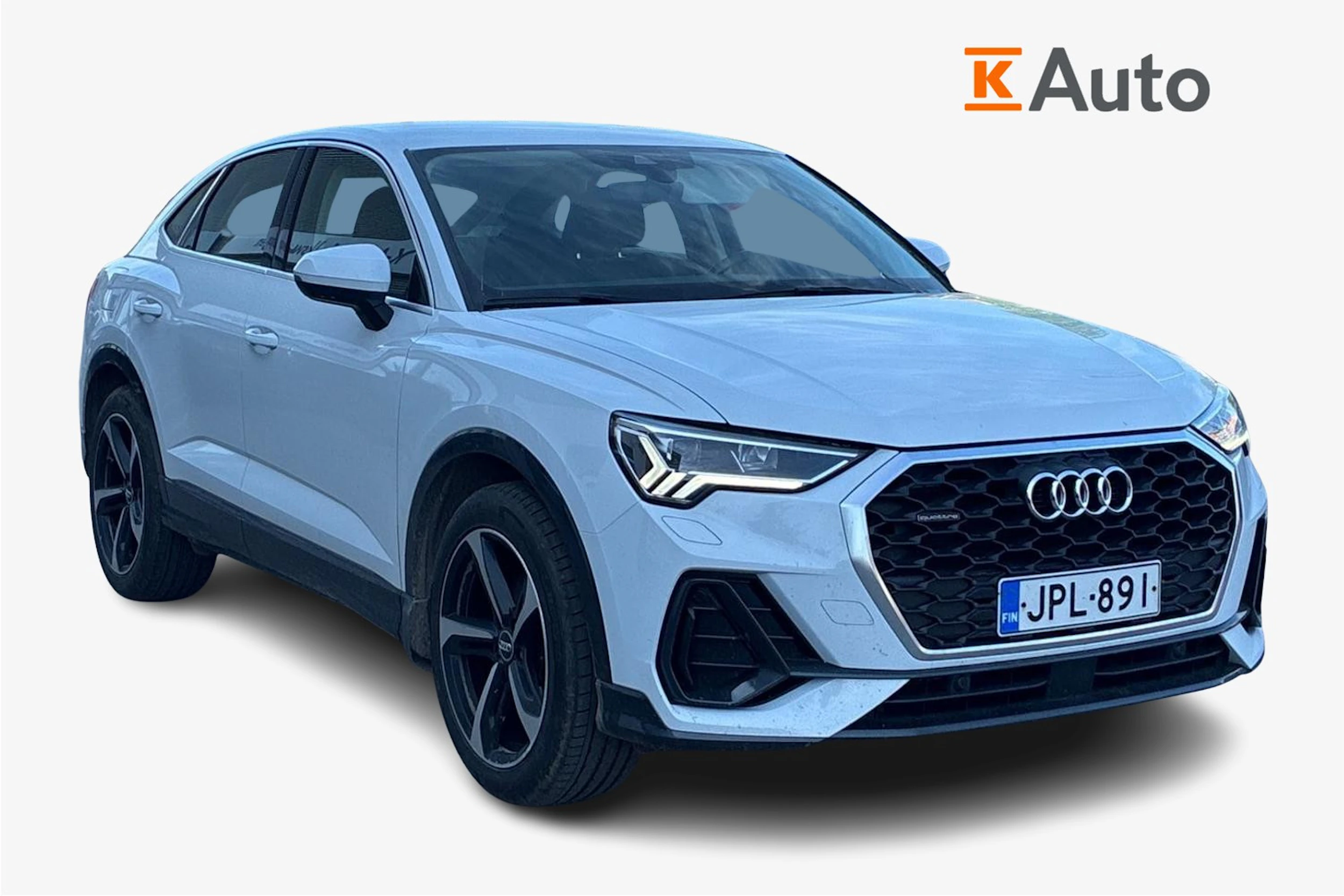 valkoinen Audi Q3 2020 kuva 1.