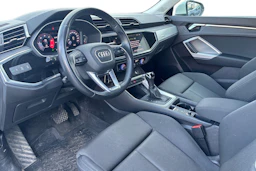 valkoinen Audi Q3 2020 kuva 3.
