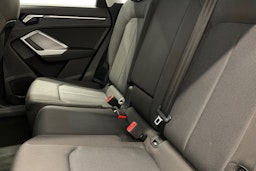 Valkoinen Audi Q3 2020 kuva 10.