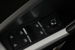 Valkoinen Audi Q3 2020 kuva 14.
