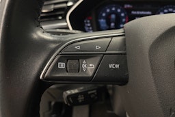 Valkoinen Audi Q3 2020 kuva 16.